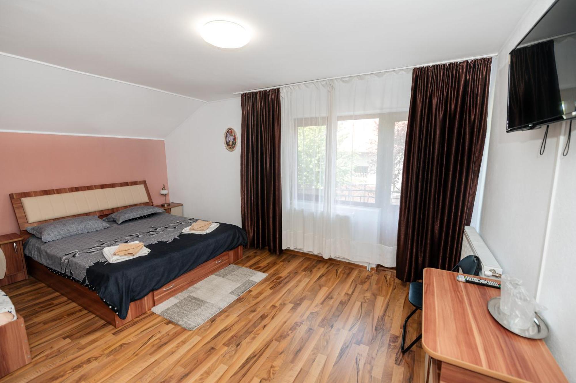 Casa Alex Calimanesti Hotel Ngoại thất bức ảnh