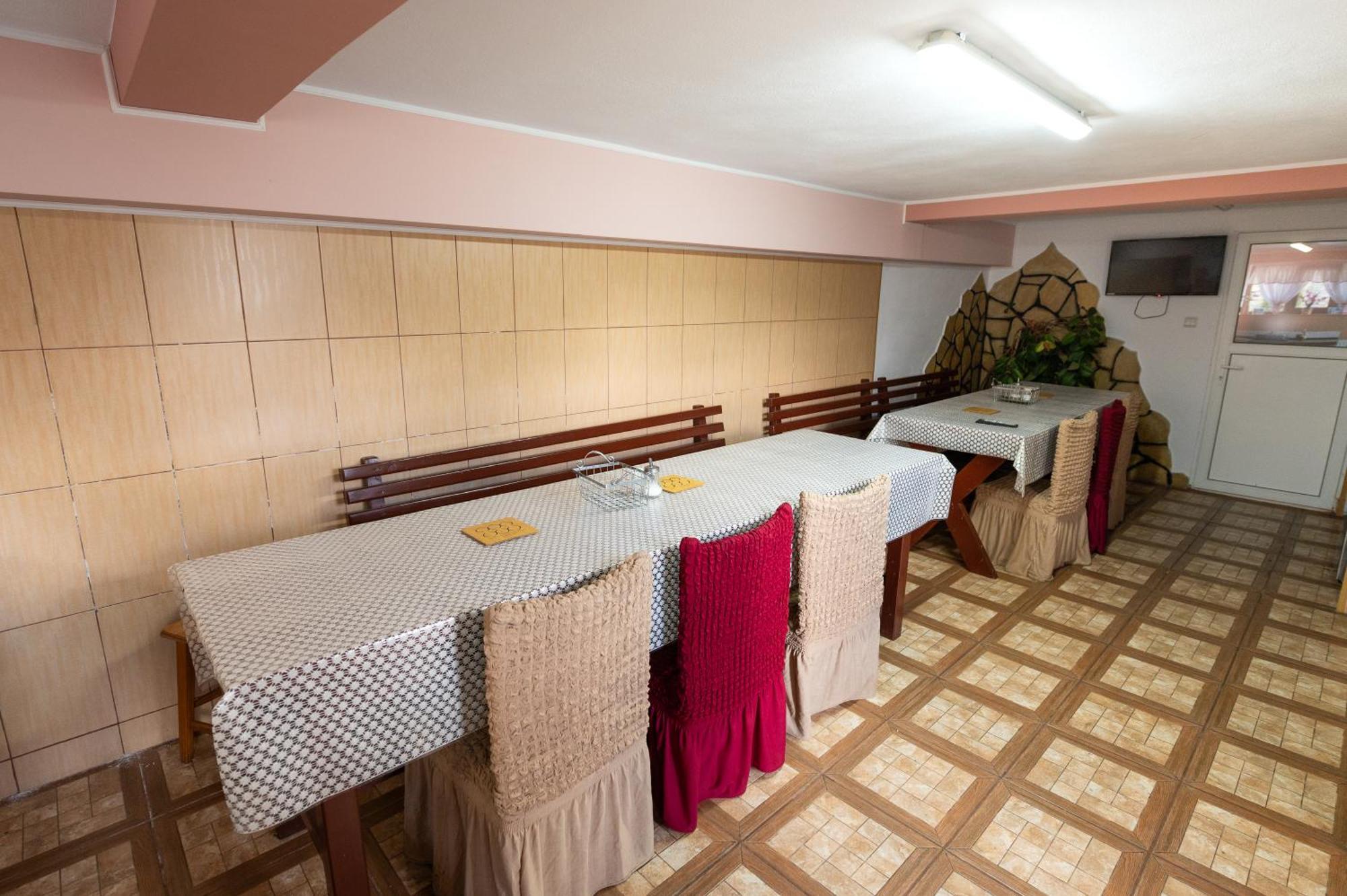 Casa Alex Calimanesti Hotel Ngoại thất bức ảnh