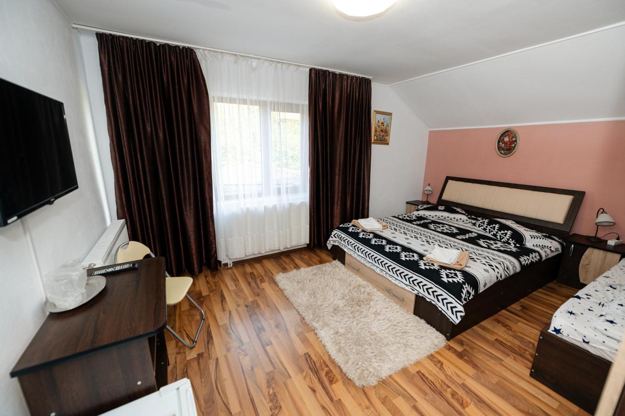 Casa Alex Calimanesti Hotel Ngoại thất bức ảnh